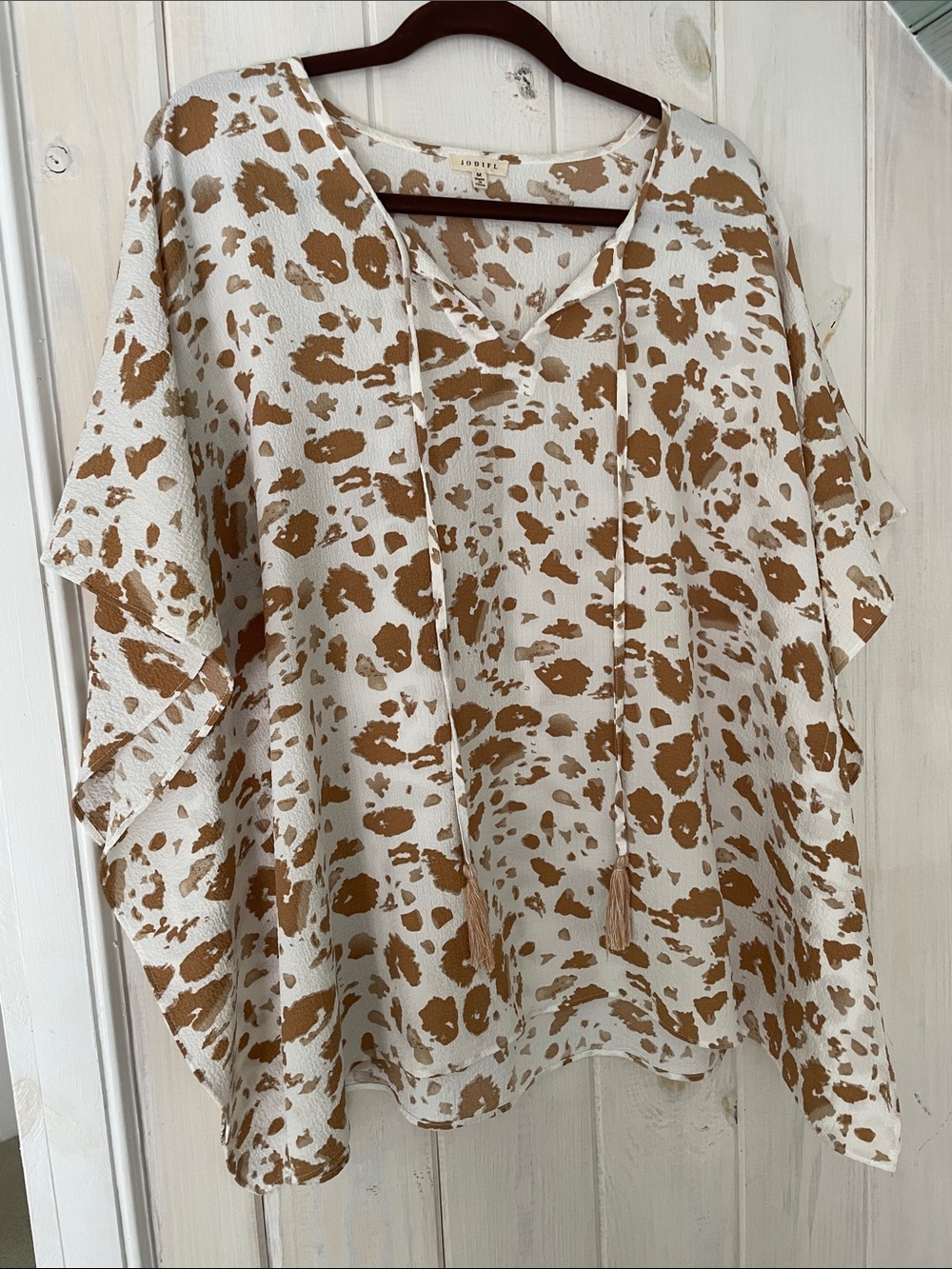 Jodifl Print Tunic with V-neck & Front Ties